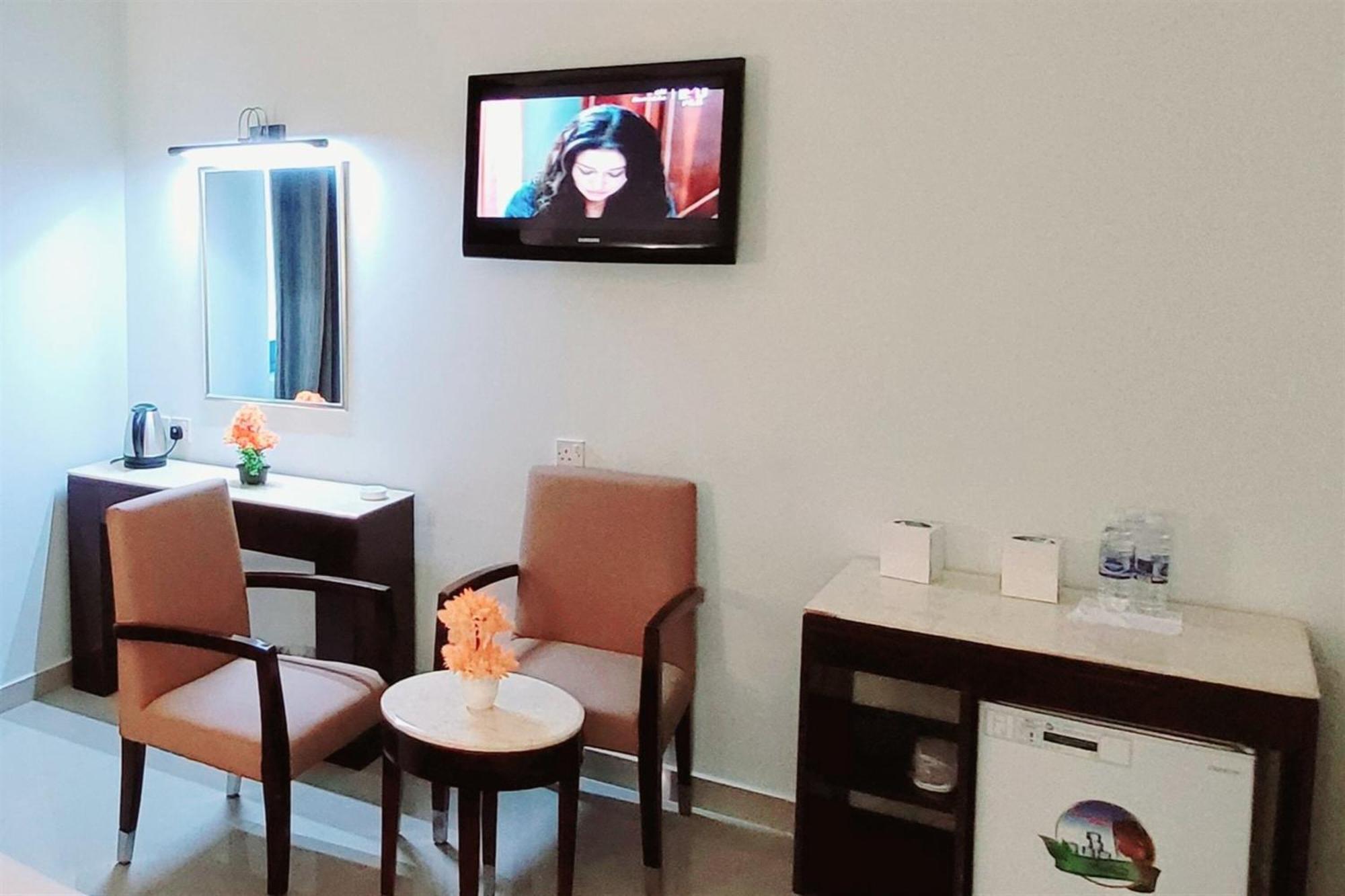 Signature Inn Hotel Deira Дубай Стая снимка
