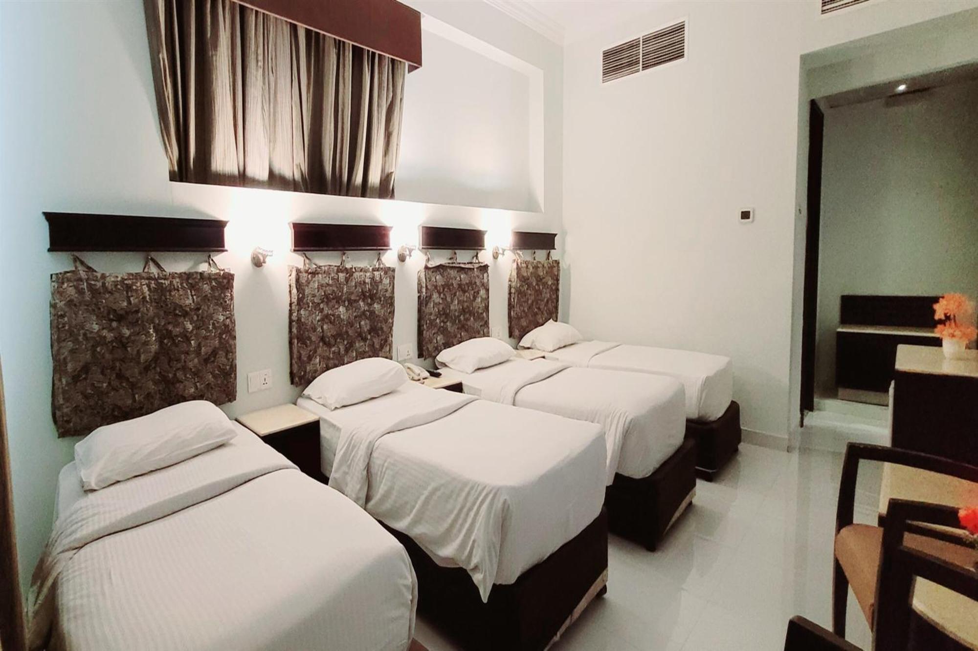 Signature Inn Hotel Deira Дубай Стая снимка